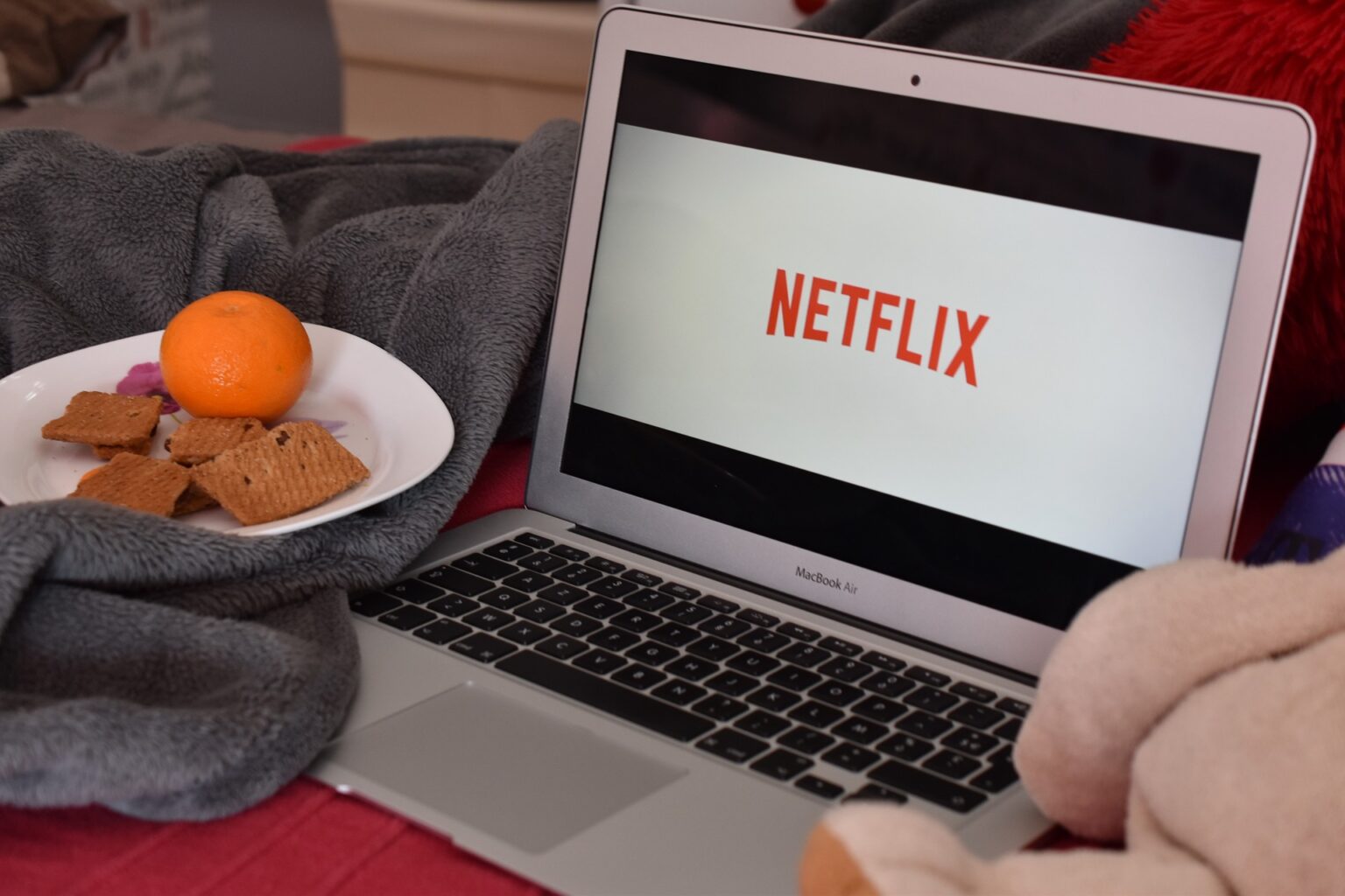 Jakie Filmy I Seriale Są Obecnie Najpopularniejsze Na Platformie Netflix W Polsce Edu Kultura